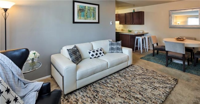 5312 Justin Ct unit 203, Virginia Beach, VA 23462 - photo 3