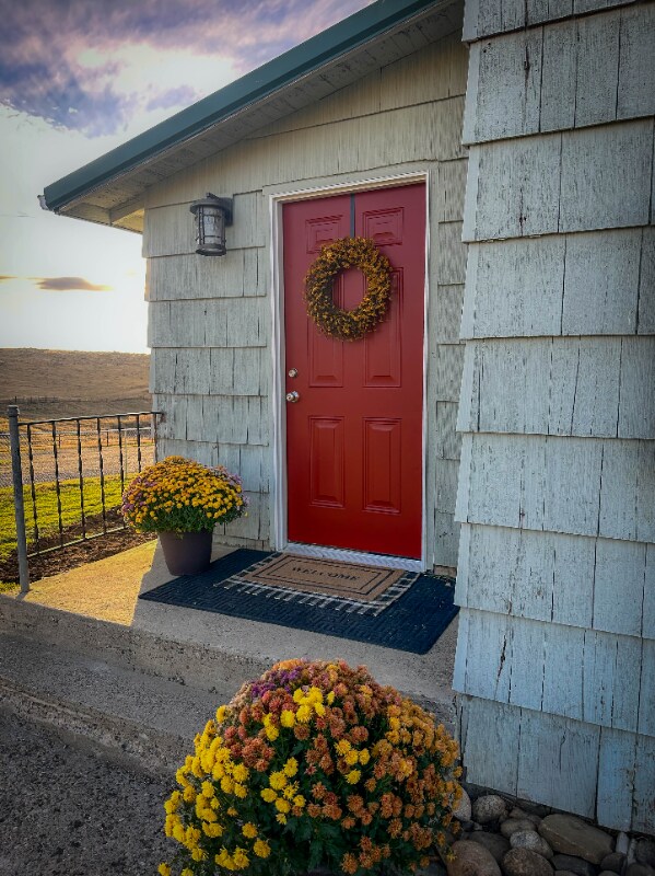 1606 Indian Creek Frontage Rd, Huntley, MT 59037