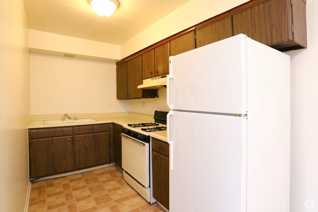 St. Charles Place Apartments, Saint Charles, IL 60174 - photo 5