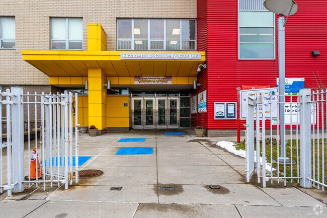 Staten Island School of Civic Leadership in Graniteville has 65 full-time teachers.