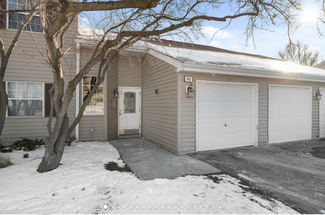 96 Gant Cir Unit D, Streamwood, IL 60107