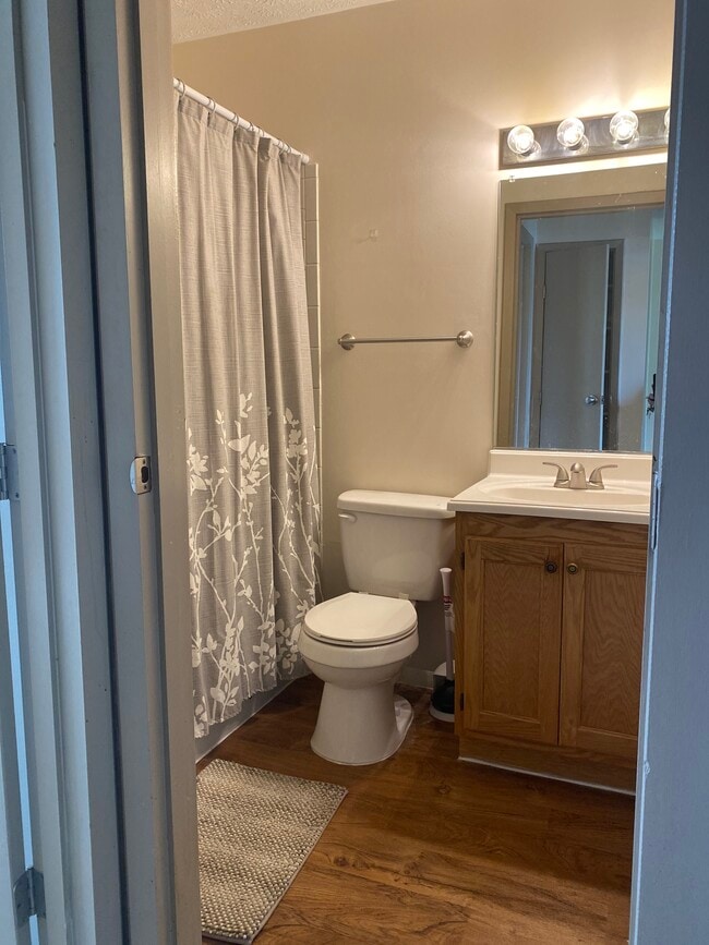 1020 Broadway St unit B4, Martins Ferry, OH 43935 - photo 4