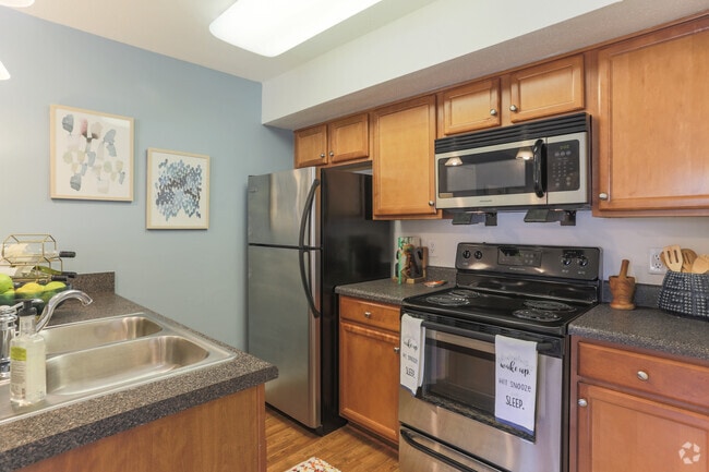 1BR,1BA,-The Addison