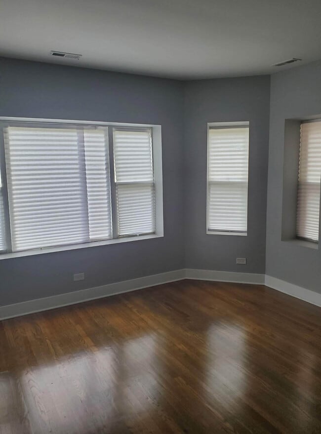 7944 S Ellis Ave, Chicago, IL 60619 - photo 3