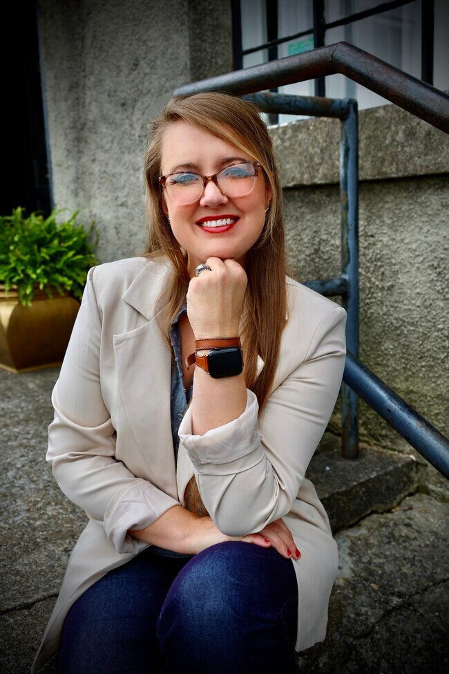 Agent Photo