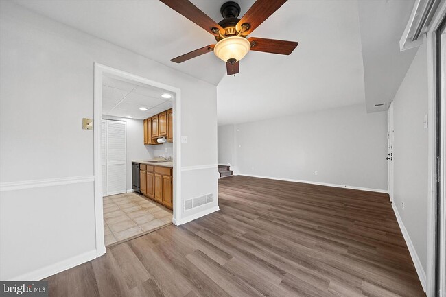 4938 W Brigantine Ct unit 4938, Wilmington, DE 19808 - photo 2