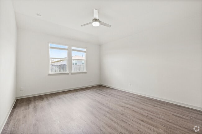 Millbrook Commons, San Marcos, TX 78666 - photo 4