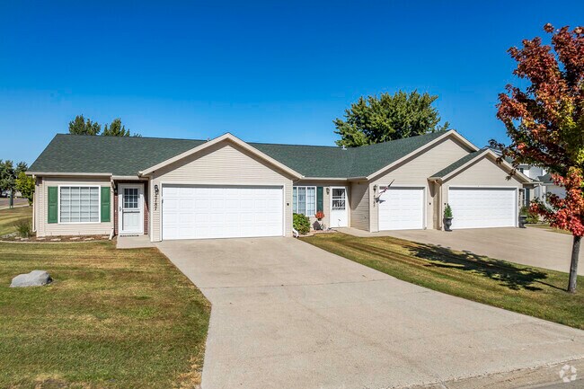 This twin home offers both a 2-car and 3-car garage option in Village West.