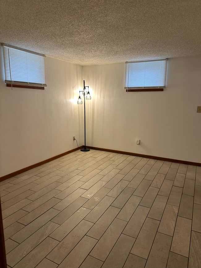 1708 Ashland St unit 3, Hastings, MN 55033 - photo 4