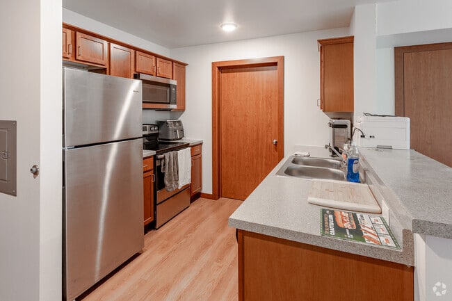 1BR, 1BA - 763SF - Kitchen