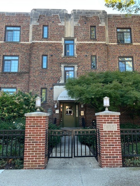 835 W Wayne St, Fort Wayne, IN 46802