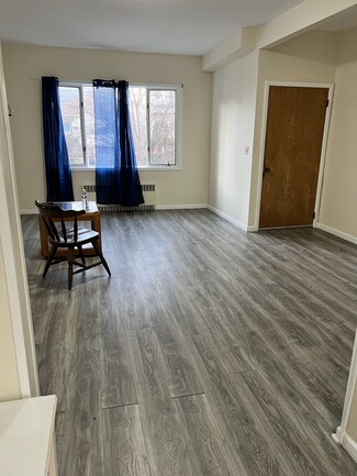 142 Avenue B, Bayonne, NJ 07002