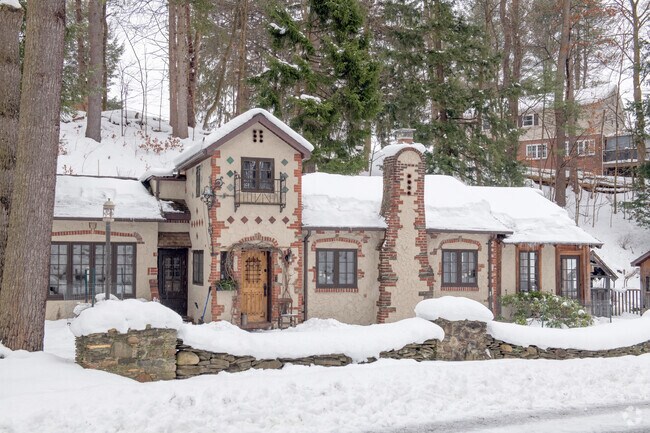 Near Jamestown, some Kiantone homes feature more ornate and decorative designs, adding variety to the local architecture.