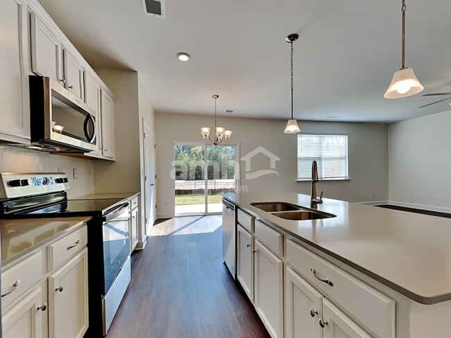 1319 Bethany Dallas Dr, Charlotte, NC 28214 - photo 3