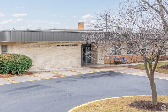 Nikolay Middle School had a lot to offer.