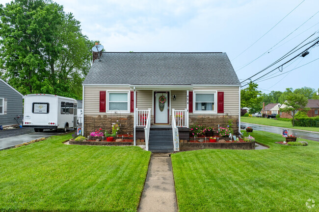 Beautiful Cape Cods are very common to the neighborhood of Springdale.