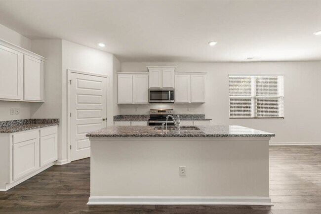 108 Oakchase Park Ln unit 36197530, Hampton, GA 30228 - photo 4