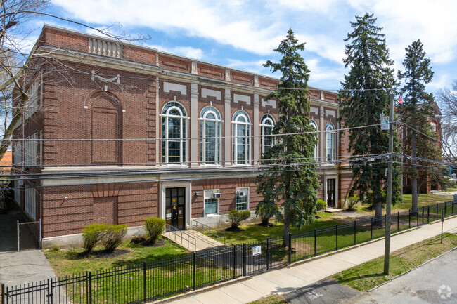 The Beardsley School serves children from Pre-K to sixth grade.