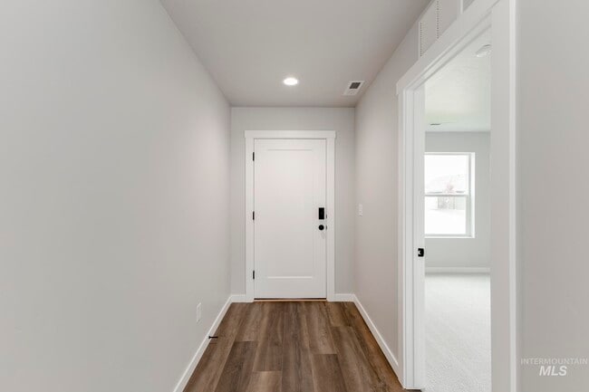 9218 W White Jasmine Ct, Nampa, ID 83687 - photo 2