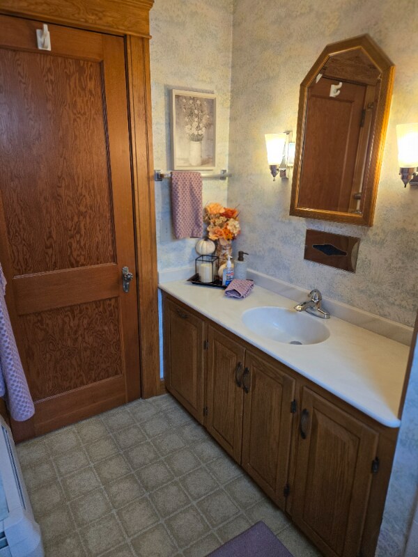 17 Canal St unit A, Millbury, MA 01527 - photo 4