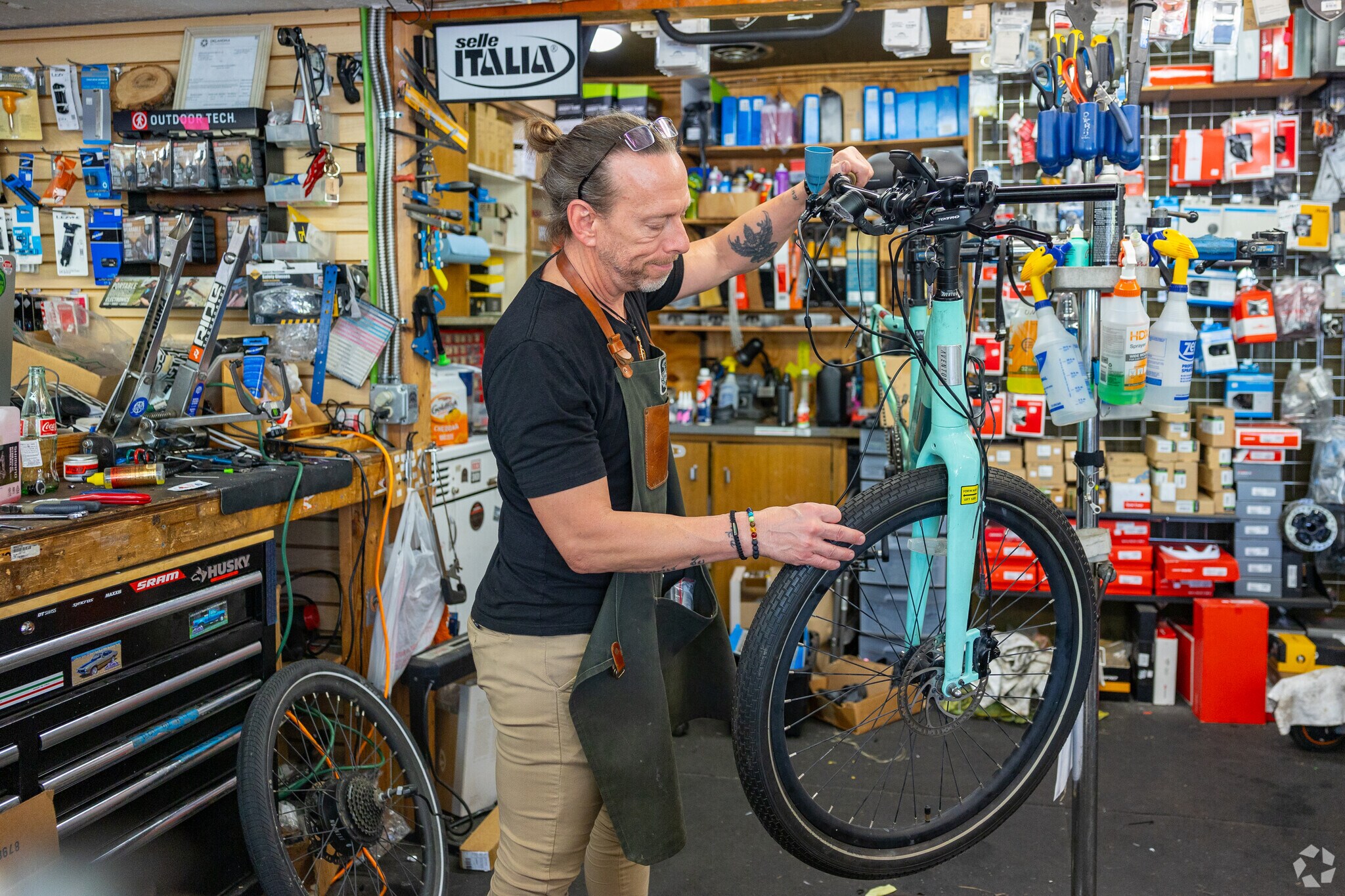 Spoke House bikes offers the residents of Riverview quality cycling services.