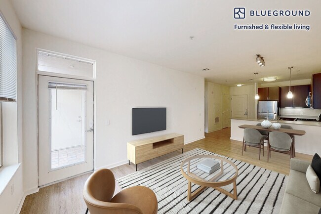 333 Great River Rd unit FL4-ID5587A, Somerville, MA 02145 - photo 3