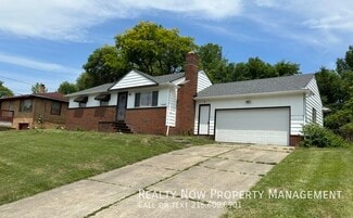 16605 Kollin Ave, Cleveland, OH 44128