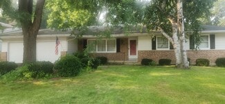 5736 Pembroke Dr, Fitchburg, WI 53711