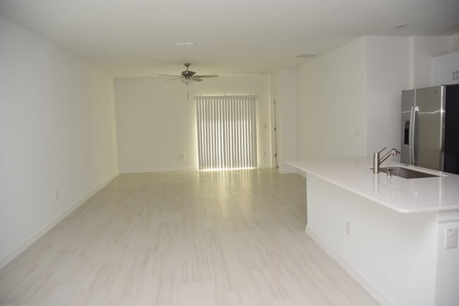 Interior2