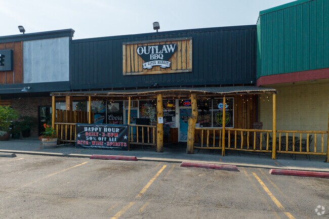 Outlaw BBQ serves smoked meats and classic sides in Northwest Spokane.