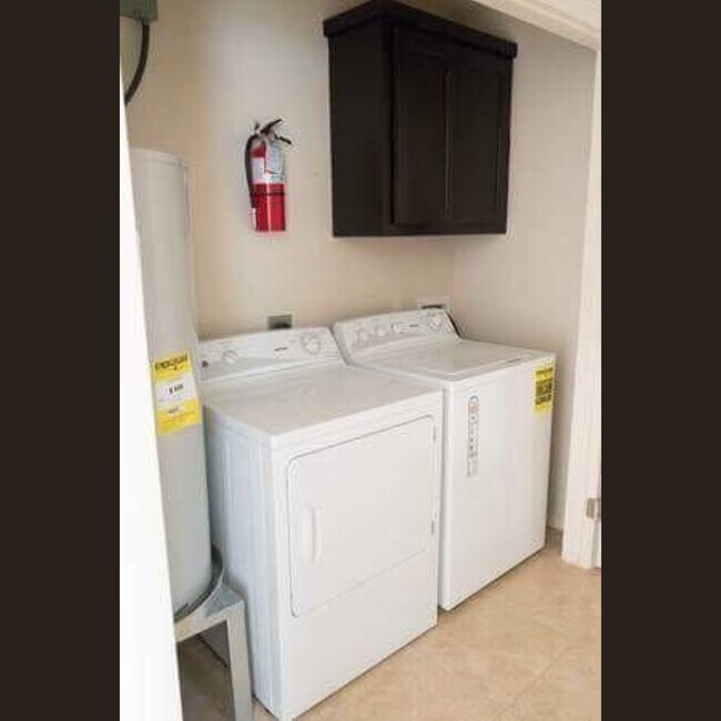 2208 Taxco Ct unit 4, Edinburg, TX 78542 - photo 5