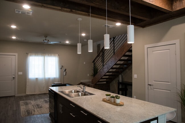 135 Indiana, Lubbock, TX 79423 - photo 3