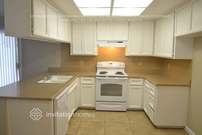 18 Dempster Ct, Sacramento, CA 95823 - photo 7