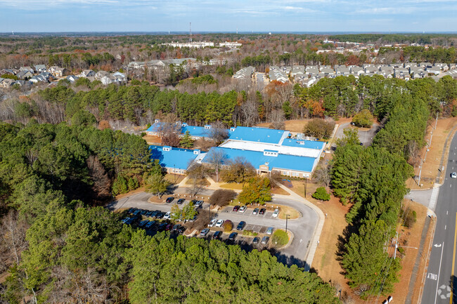 Niche.Com gives Lead Mine Elementary School a B+ score.