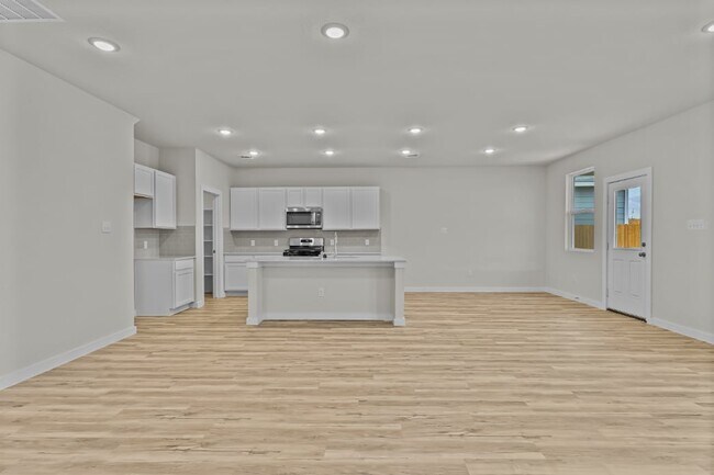 10731 Fairchild Way, Converse, TX 78109 - photo 5