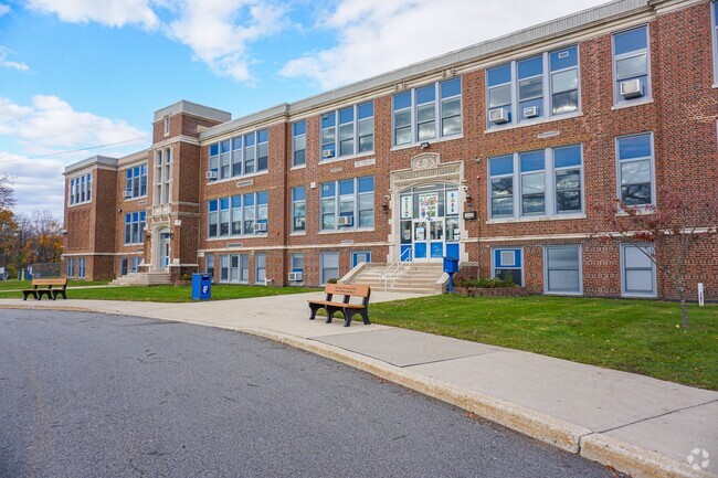 Franklin Elementary School serves students in the Sussex County community.