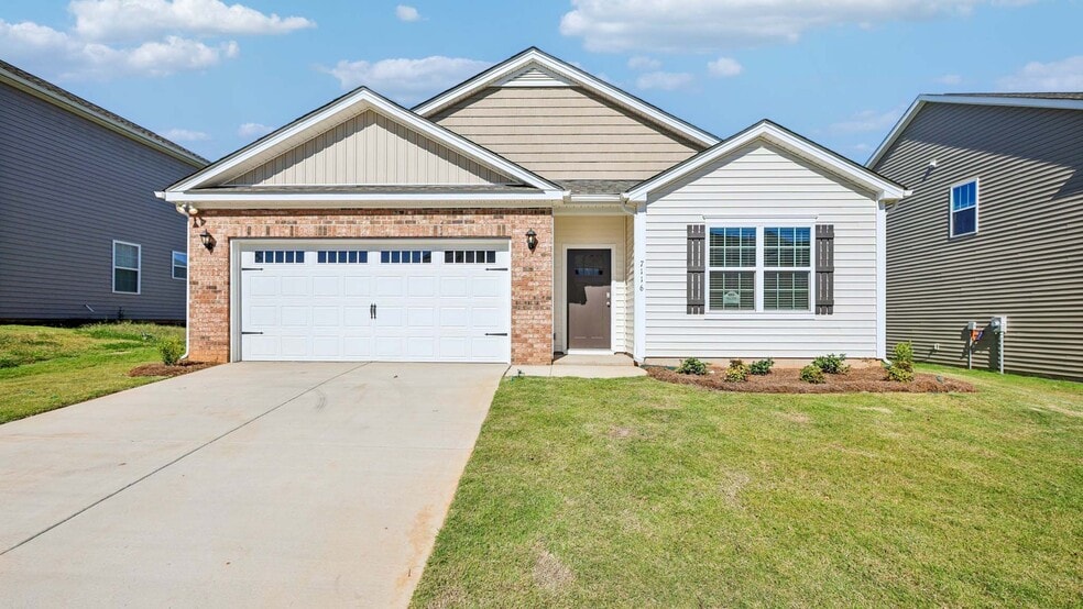 4590 Harris Elliot Rd, Lincolnton, NC 28092 - photo 1