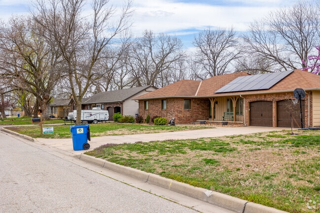 Some of the homes in Sherwood Glen are solar panels on the roofs.