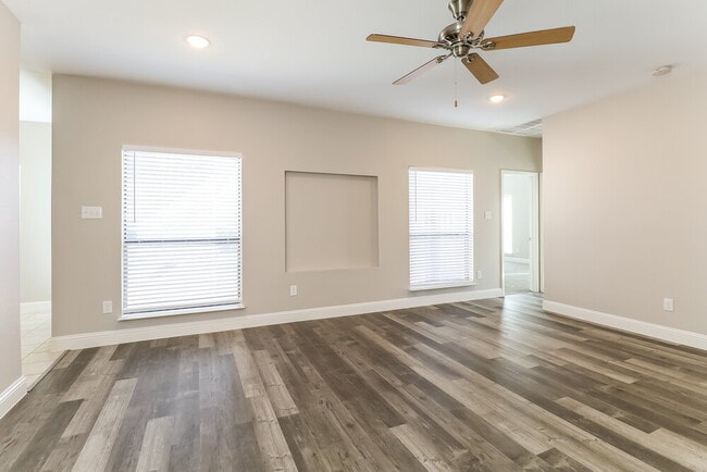 1029 Primrose St, Mesquite, TX 75149 - photo 3