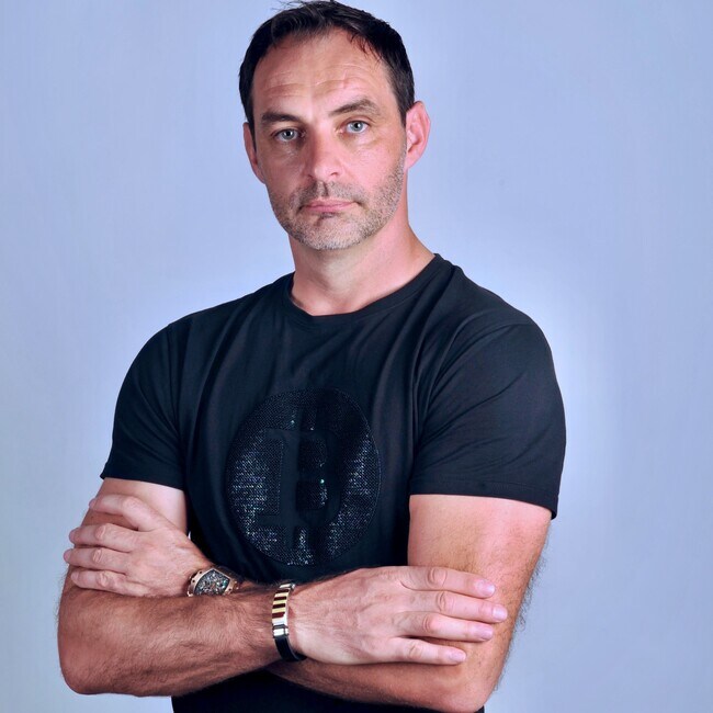 Agent Photo