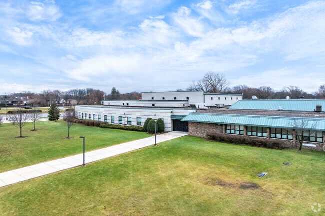 Shabonee Elementary School has 449 students enrolled in grades 3-5.