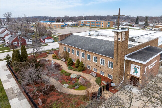 John Paul II Catholic School, campus.