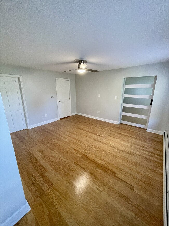 104 Elm St unit 104 Elm St. Unit A, Amesbury, MA 01913 - photo 5