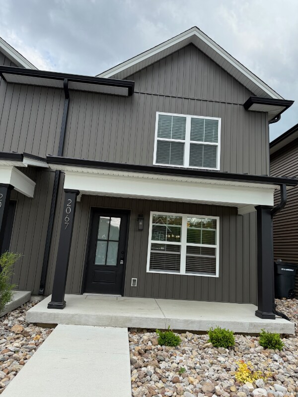 2067 Aster Dr Unit 2067 Aster Dr, Jeffersonville, IN 47130