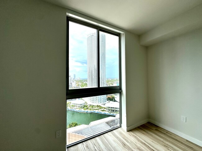 142 SW 5th Ave unit A24, Miami, FL 33130 - photo 6