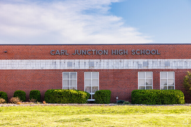 Carl Junction High School has an average enrollment of around 1000 students.