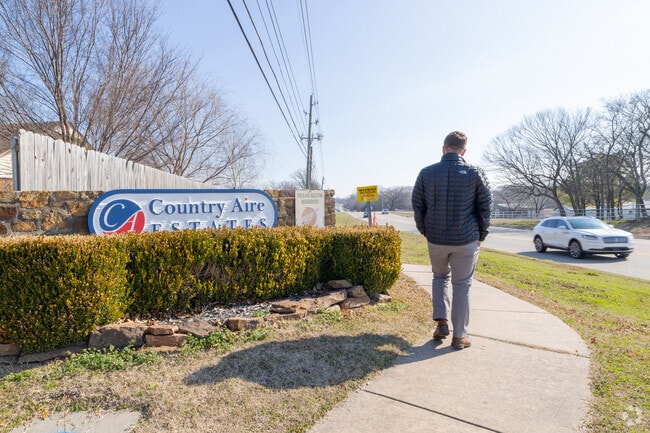 Country Aire Estates is located East of Garnett between Kenosha and Houston Street.