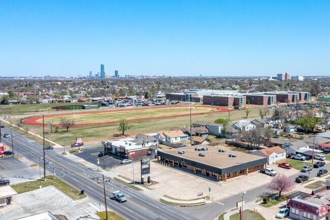 US Grant High School's sprawling campus provides plenty of space for the faculty and students.
