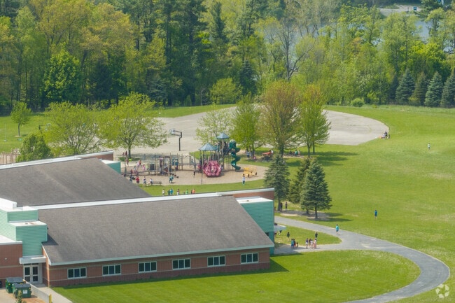 Murray Lake Elementary School in Lowell, MI.