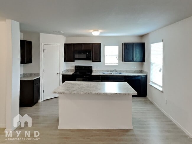 9531 Apple Ridge Ln, San Antonio, TX 78239 - photo 6